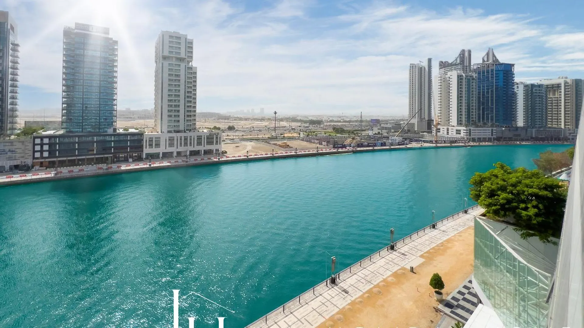 Lux The Pad Executive Suite Canal View 5 Dubai