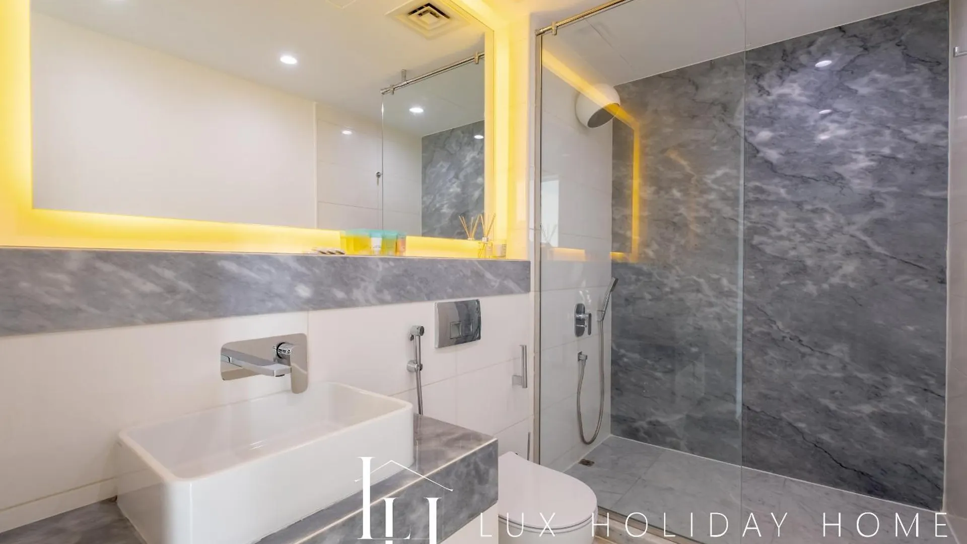 Lux The Pad Executive Suite Canal View 5 Dubai United Arab Emirates