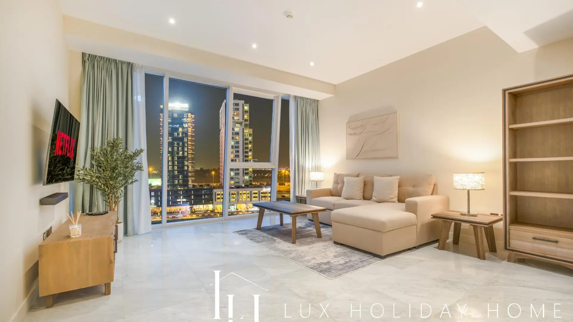 Lux The Pad Executive Suite Canal View 5 Dubai