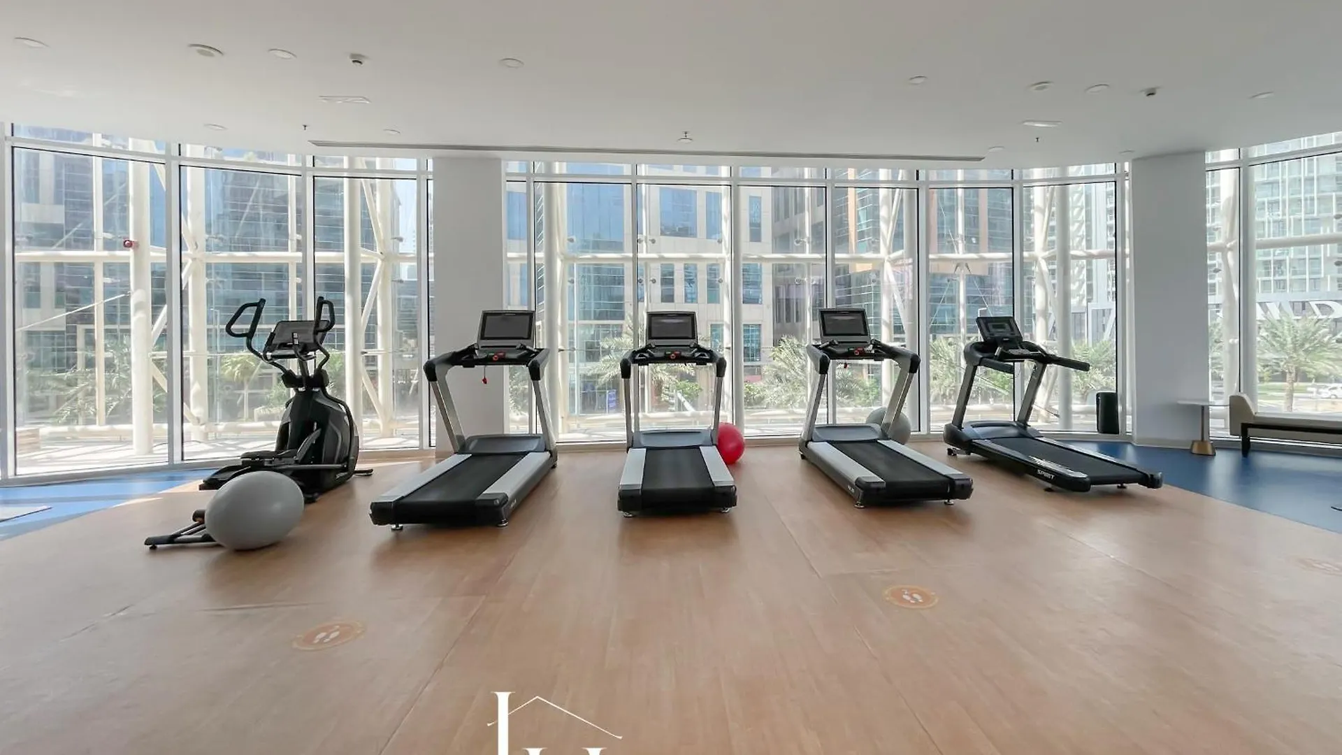 Lux The Pad Executive Suite Canal View 5 Dubai Apartment
