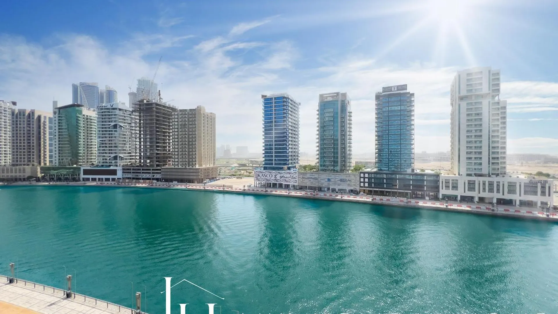 Lux The Pad Executive Suite Canal View 5 Dubai Apartment