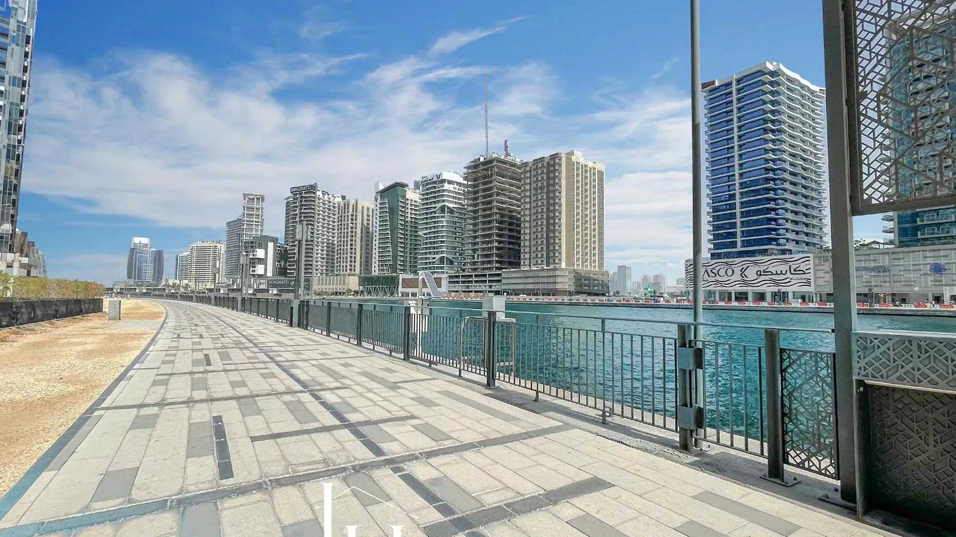 Lux The Pad Executive Suite Canal View 5 Dubai